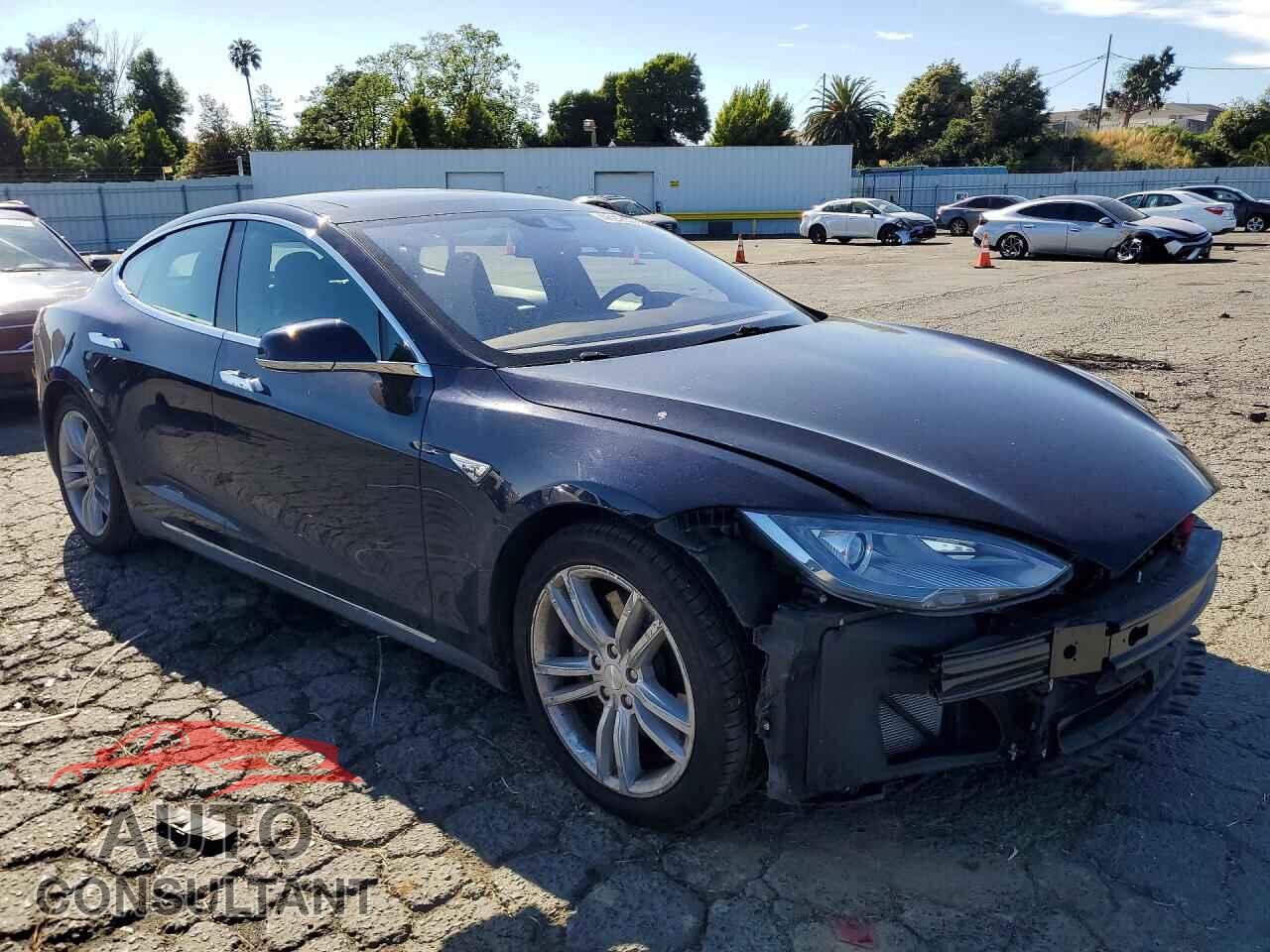 TESLA MODEL S 2015 - 5YJSA1H24FF092516