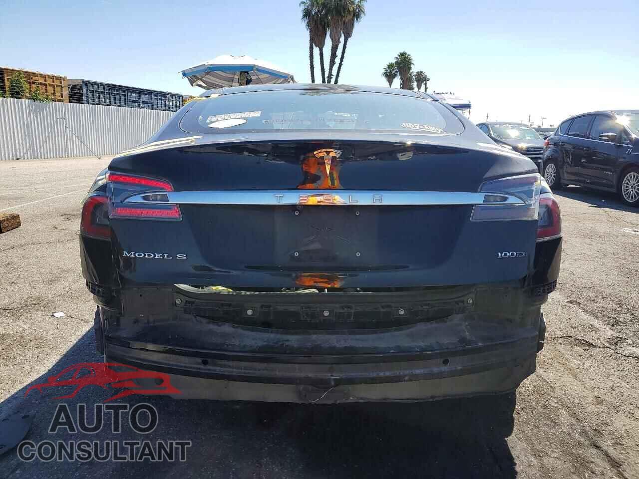 TESLA MODEL S 2018 - 5YJSA1E27JF290679