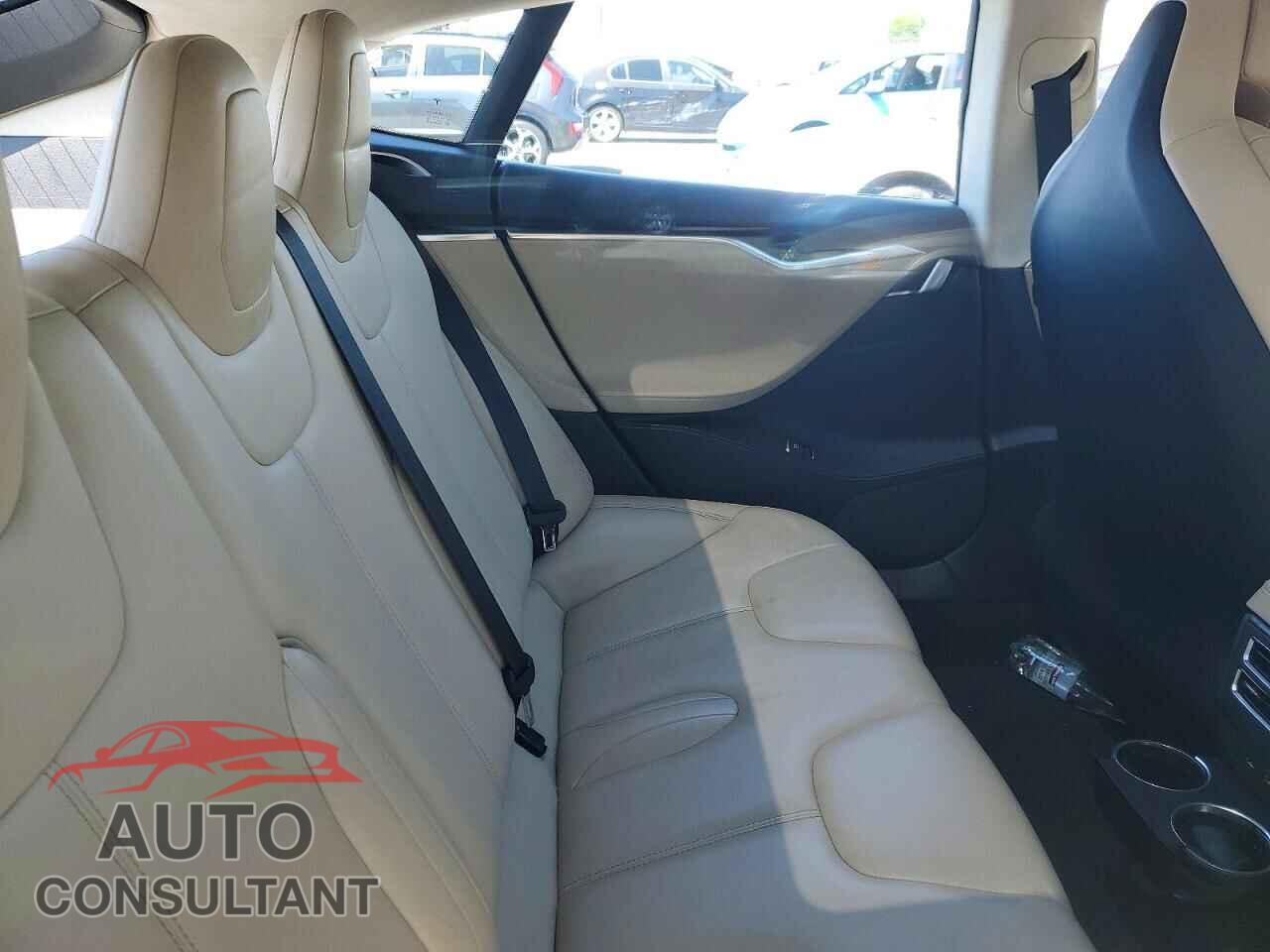 TESLA MODEL S 2017 - 5YJSA1E14HF205217