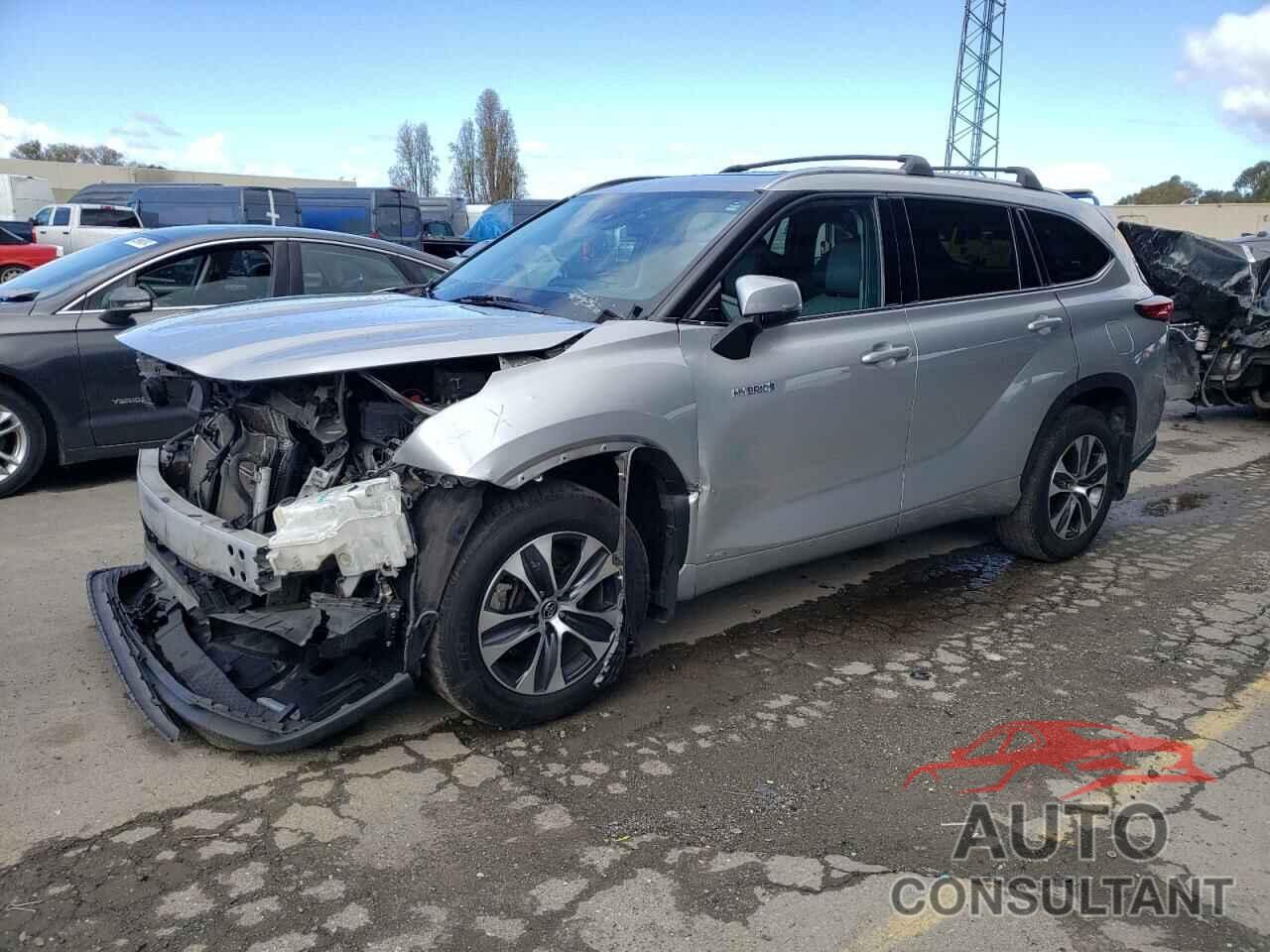 TOYOTA HIGHLANDER 2021 - 5TDHBRCH4MS058425