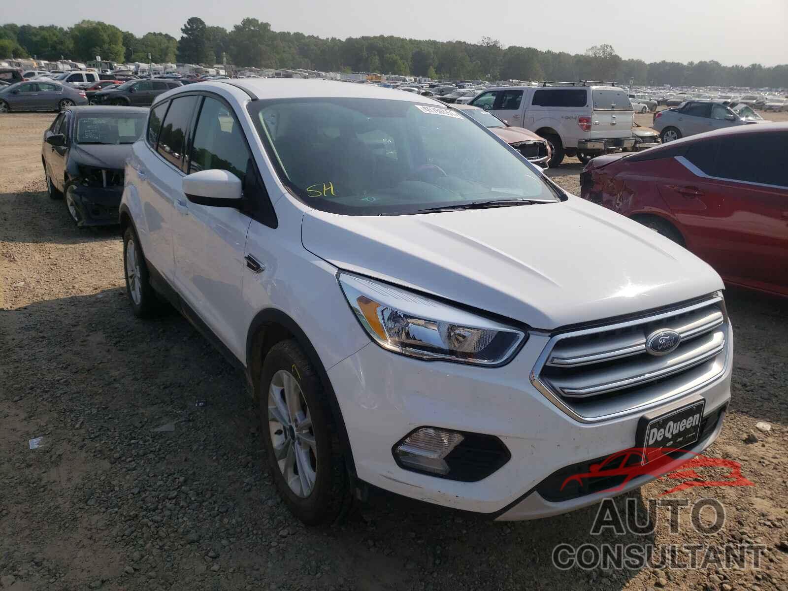 FORD ESCAPE 2017 - 1FMCU0G96HUA29007