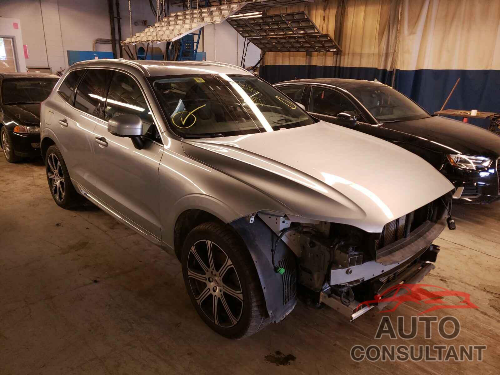 VOLVO XC60 2018 - YV4A22RLXJ1015704