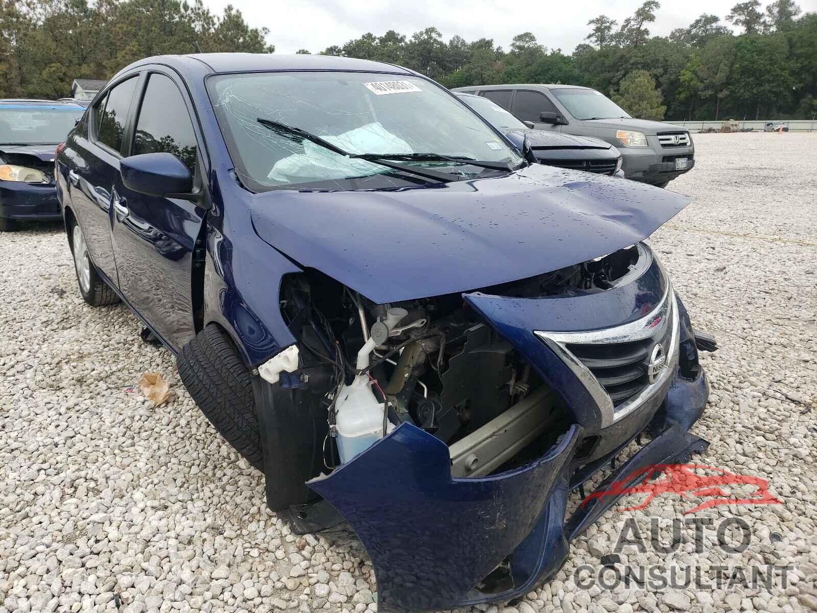 NISSAN VERSA 2019 - 3N1CN7AP7KL810365