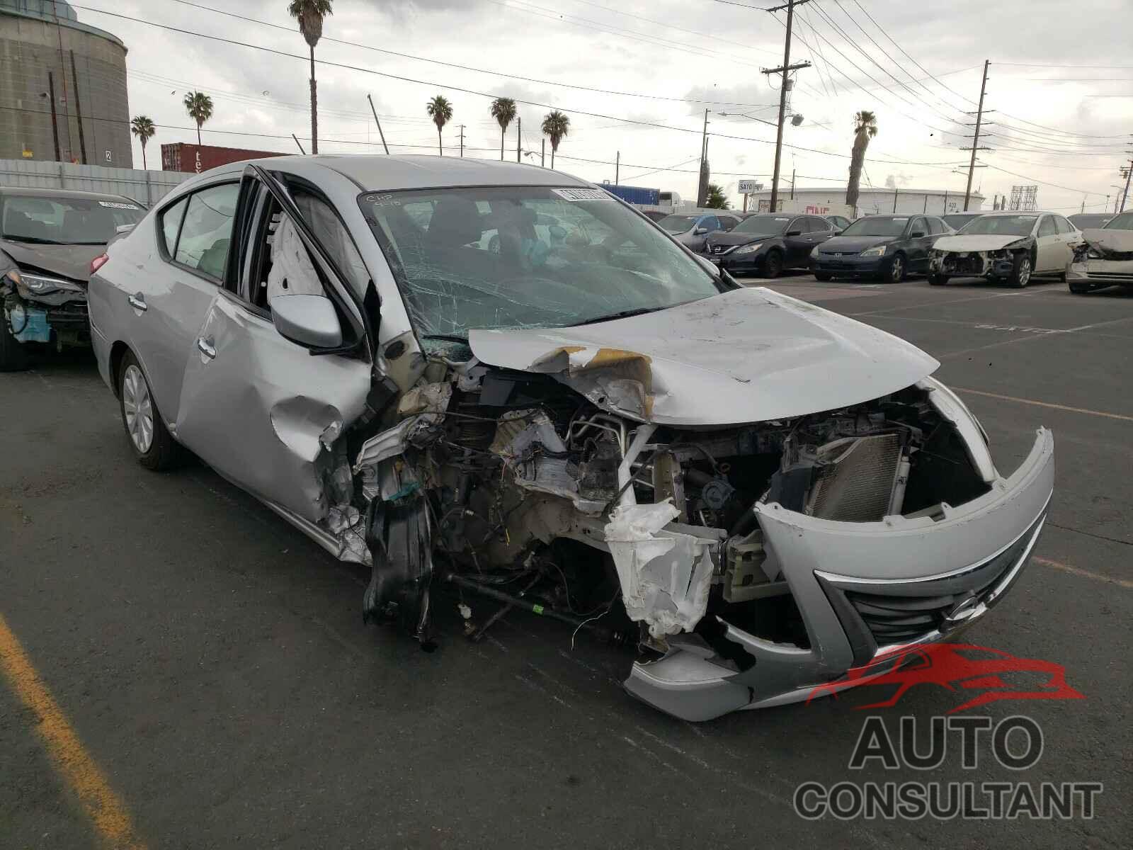 NISSAN VERSA 2019 - 3N1CN7AP4KL859958