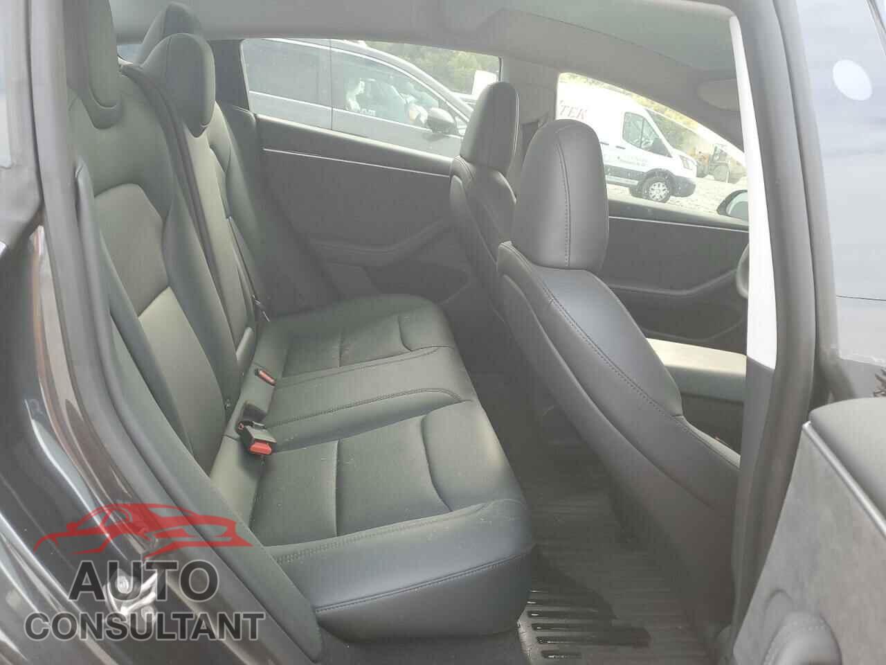 TESLA MODEL 3 2024 - 5YJ3E1EB4RF799021