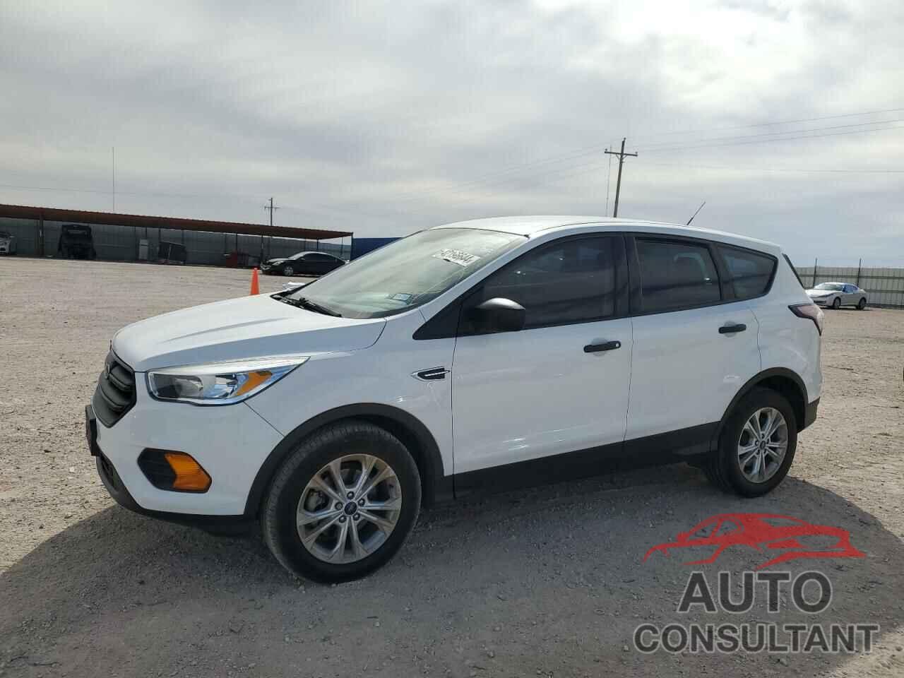 FORD ESCAPE 2017 - 1FMCU0F70HUE07810