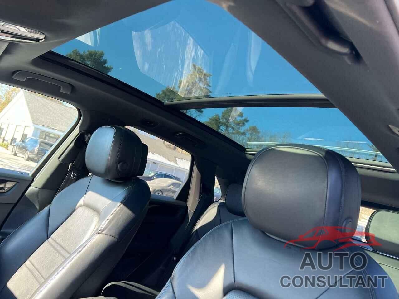 PORSCHE CAYENNE 2019 - WP1AA2AY0KDA01046