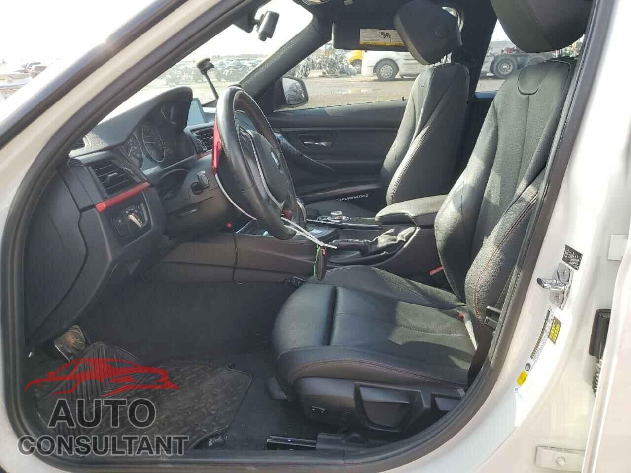 BMW 3 SERIES 2012 - WBA3C1C59CF432425