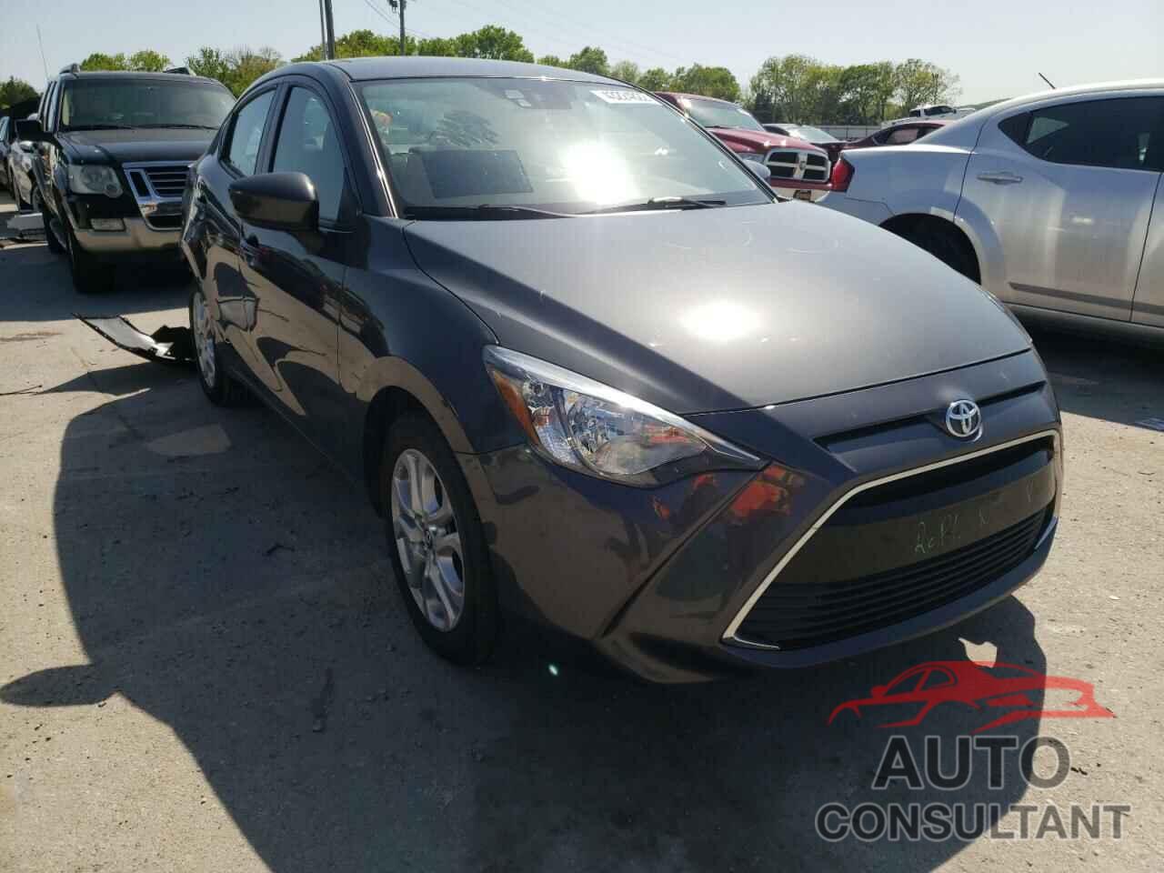TOYOTA YARIS 2017 - 3MYDLBYV0HY185805