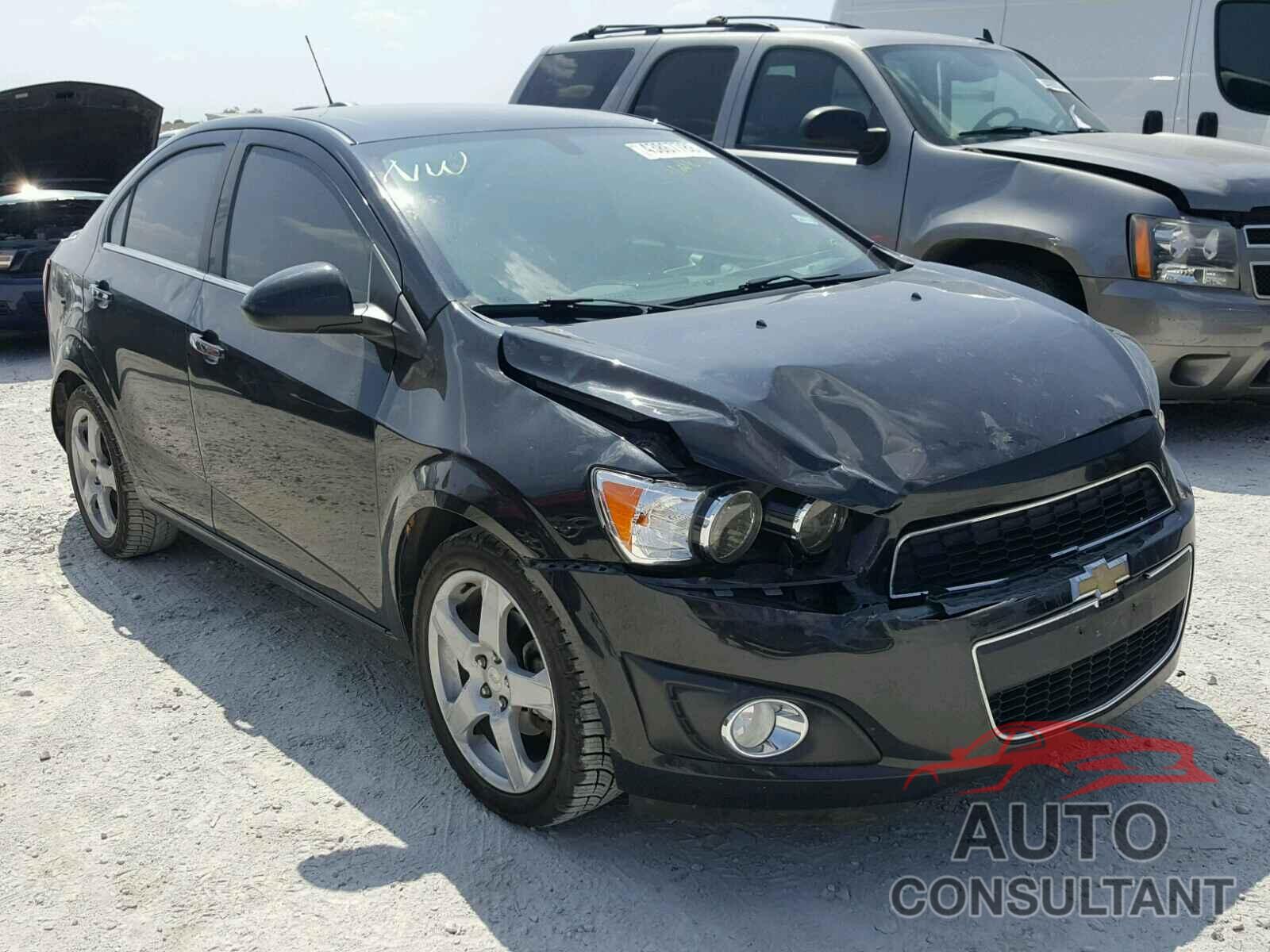 CHEVROLET SONIC 2015 - 1G1JE5SB7F4121670