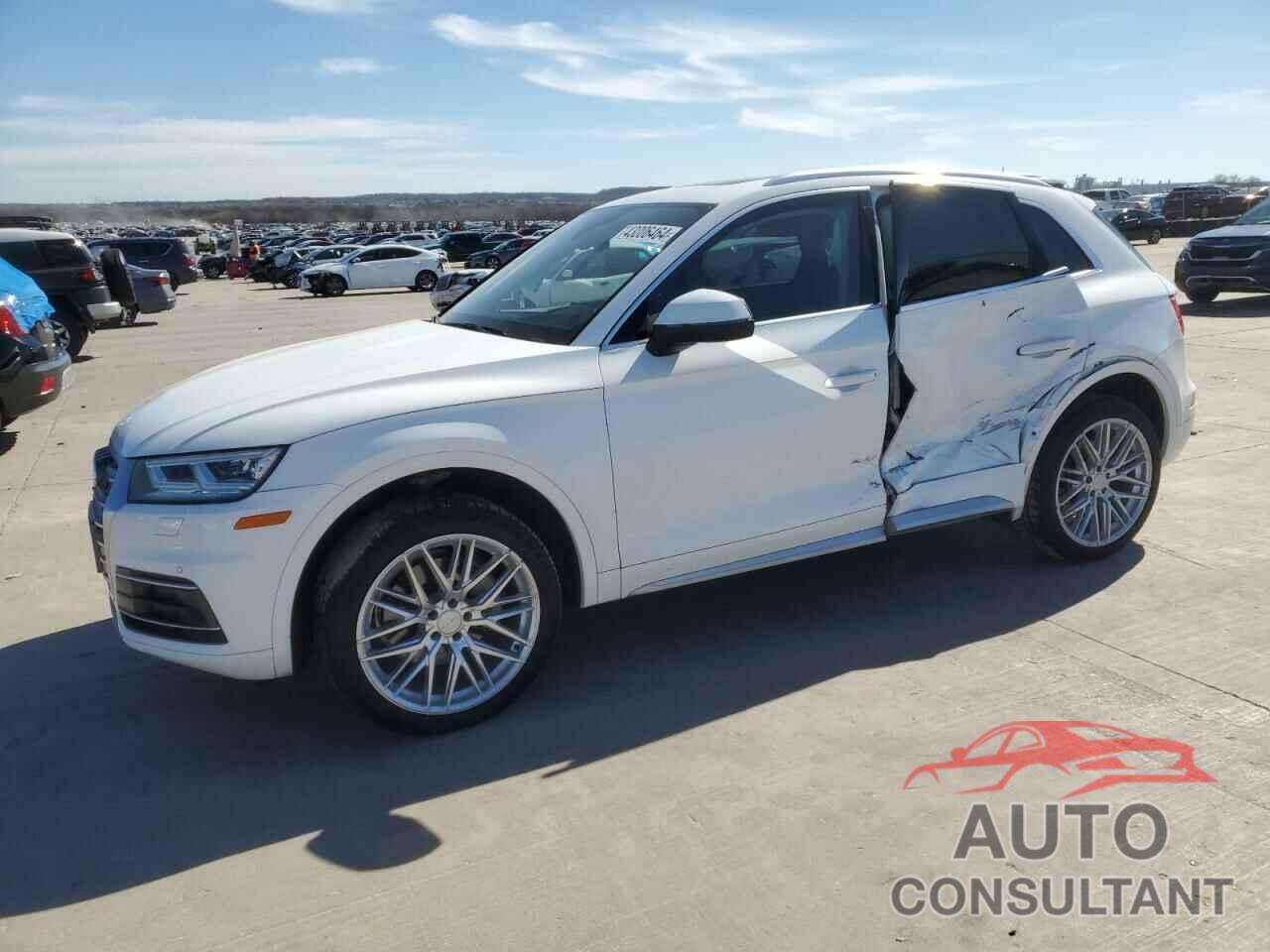 AUDI Q5 2018 - WA1CNAFY6J2010095