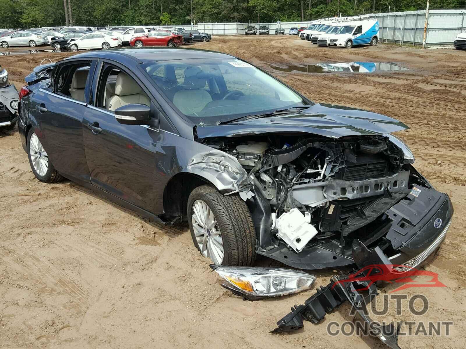 FORD FOCUS 2018 - 1FADP3J29JL294356