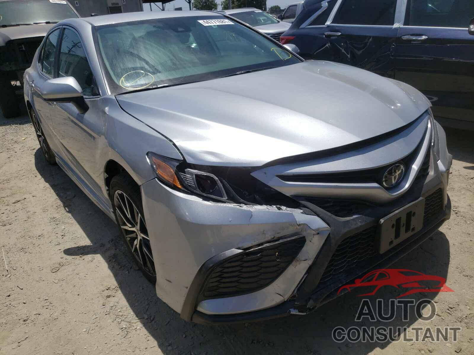 TOYOTA CAMRY 2021 - 4T1G11AK4MU413180