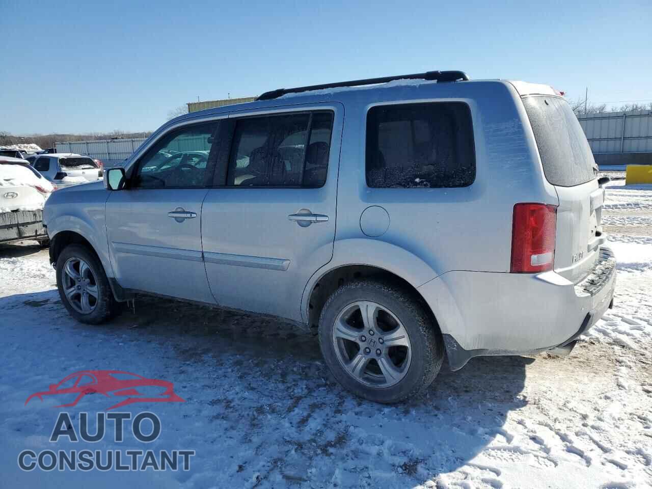HONDA PILOT 2011 - 5FNYF3H46BB003564
