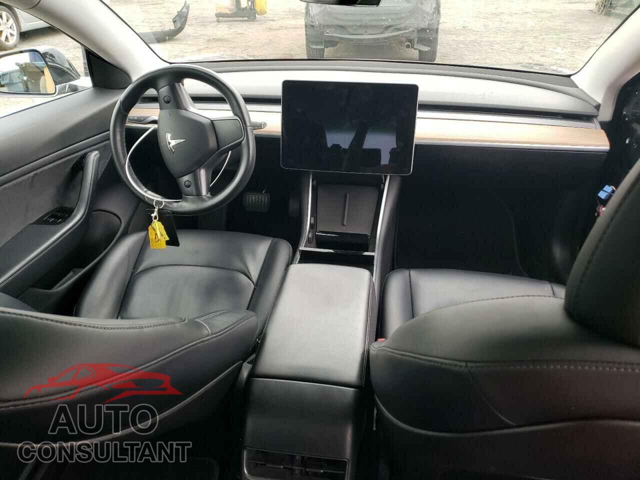 TESLA MODEL 3 2018 - 5YJ3E1EA2JF010702