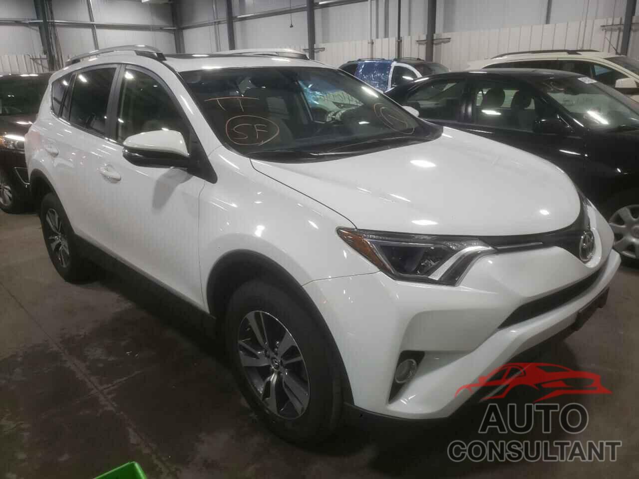 TOYOTA RAV4 2016 - JTMRFREV0GD192568