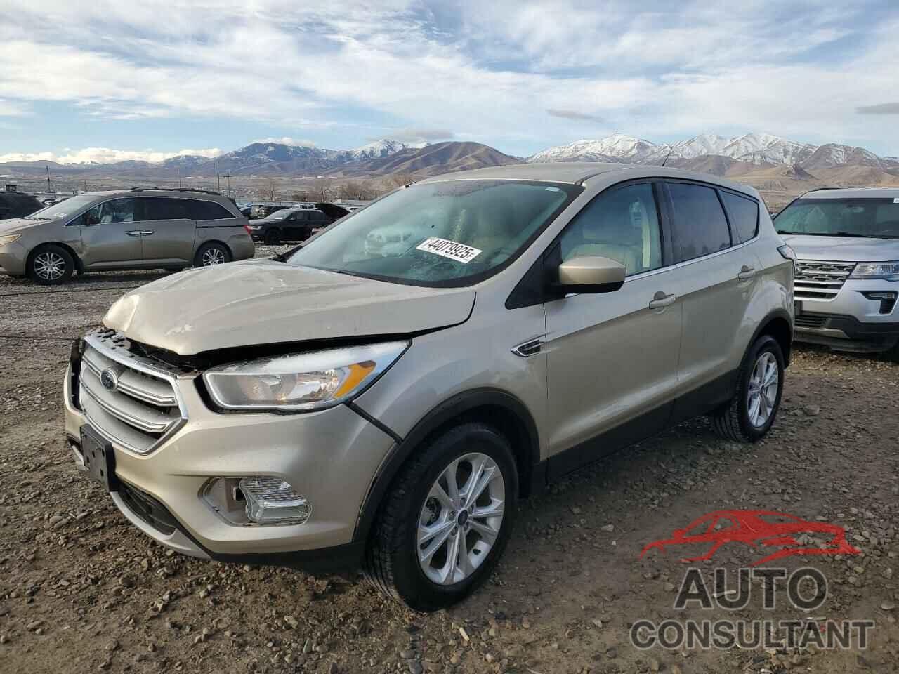 FORD ESCAPE 2017 - 1FMCU9GD9HUF10894