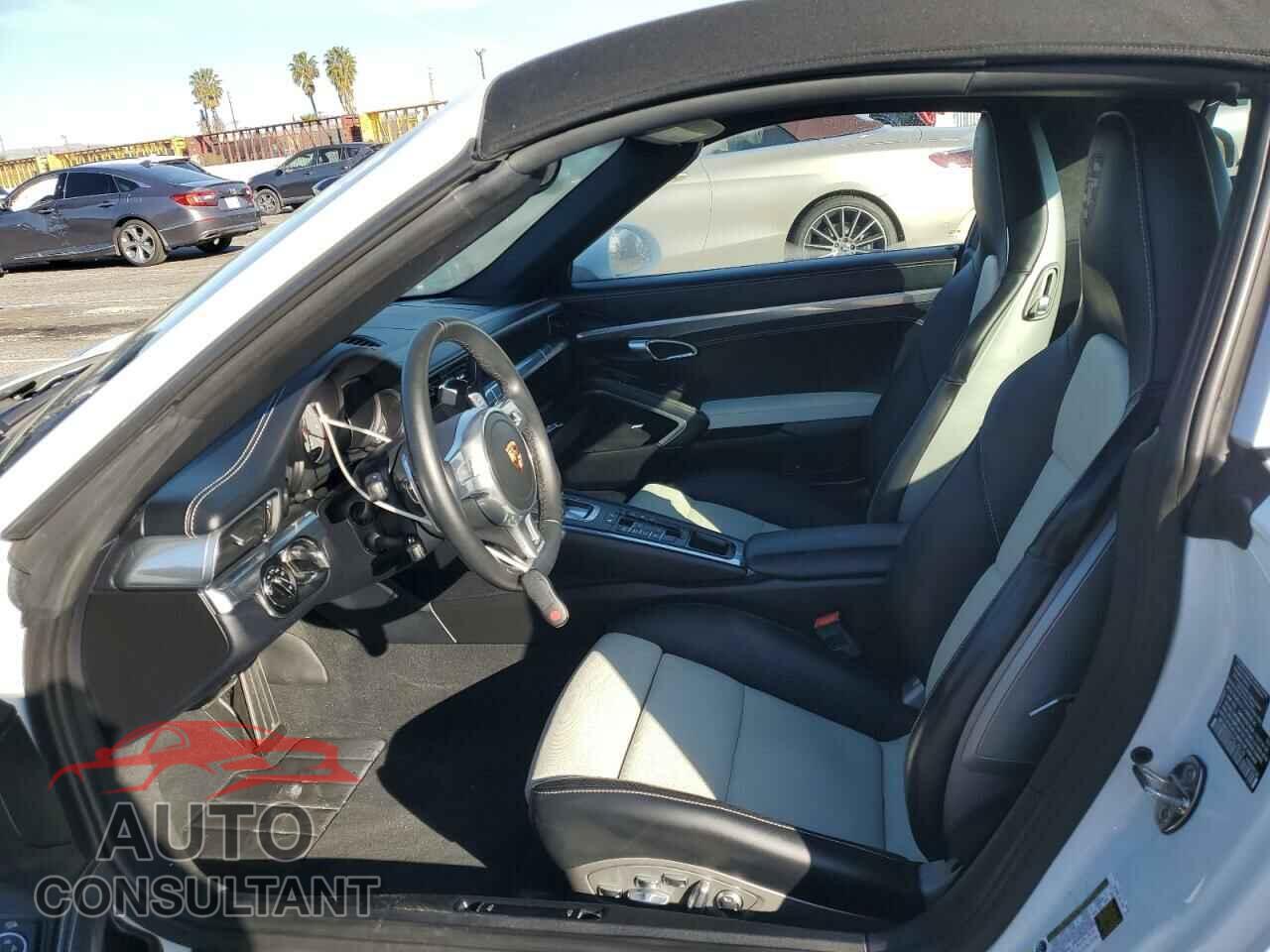 PORSCHE 911 2015 - WP0BB2A97FS135579