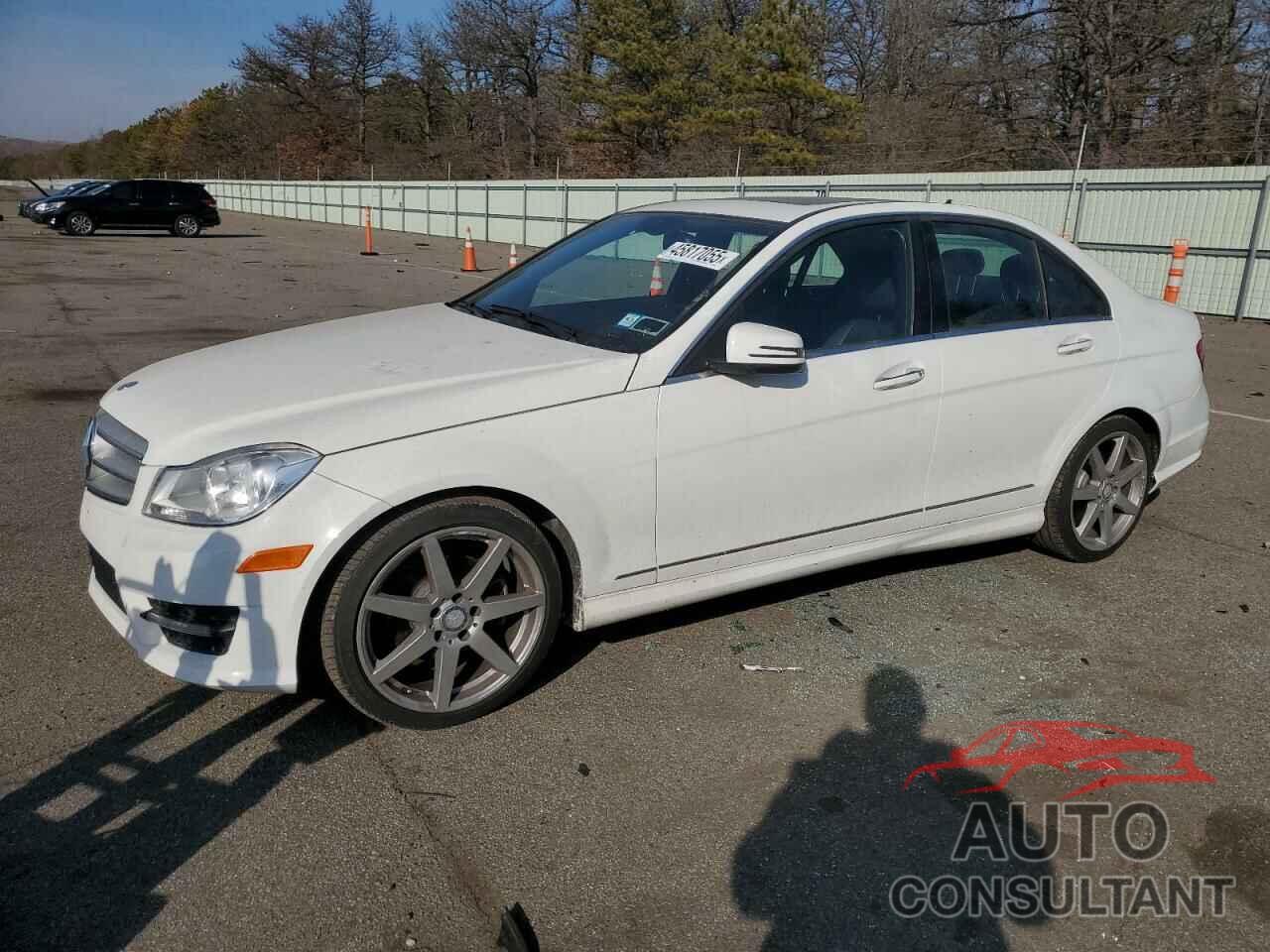 MERCEDES-BENZ C-CLASS 2014 - WDDGF4HB0ER304982