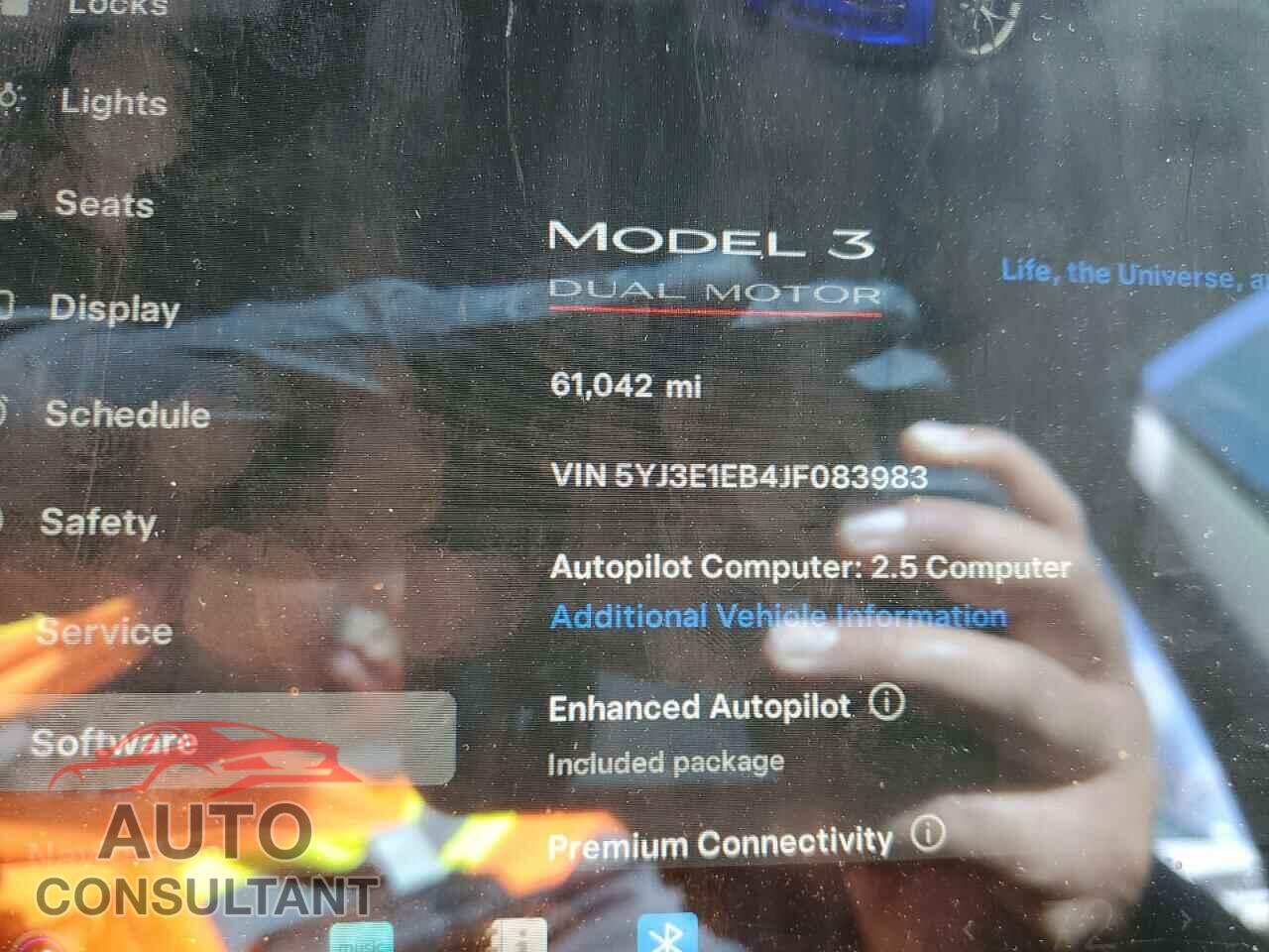 TESLA MODEL 3 2018 - 5YJ3E1EB4JF083983