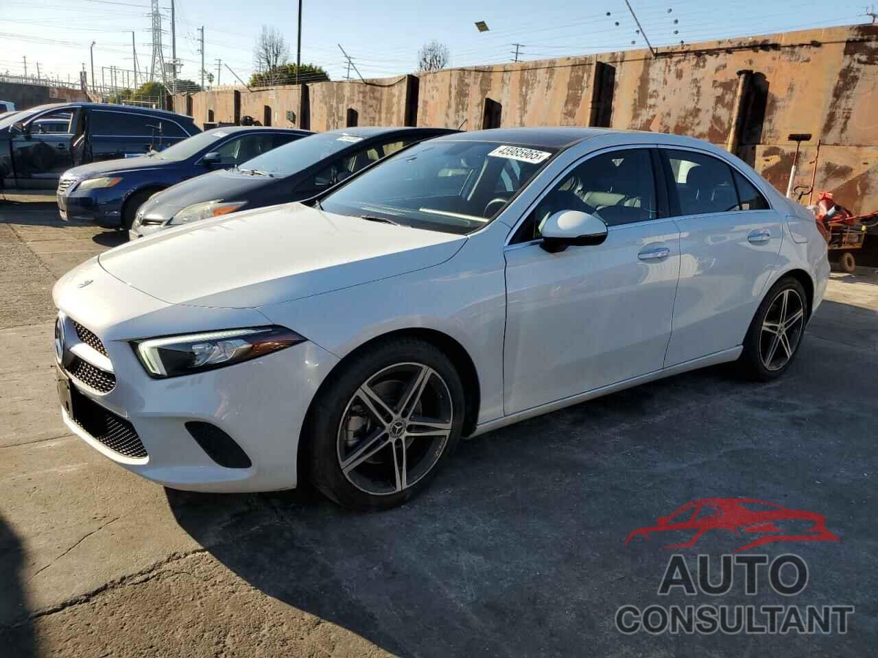 MERCEDES-BENZ A-CLASS 2019 - WDD3G4EB4KW026357