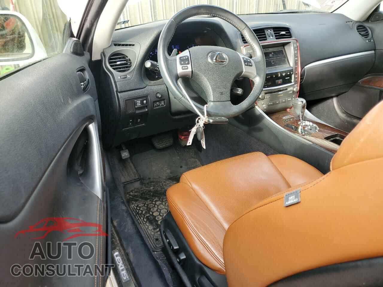 LEXUS IS 2012 - JTHFF2C29C2526037