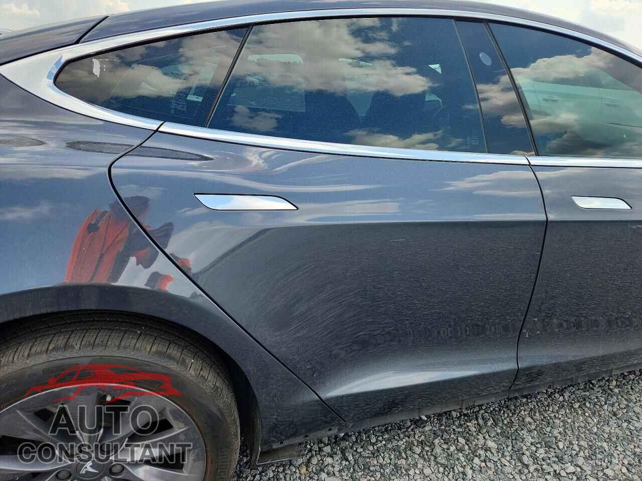 TESLA MODEL S 2019 - 5YJSA1E26KF347228