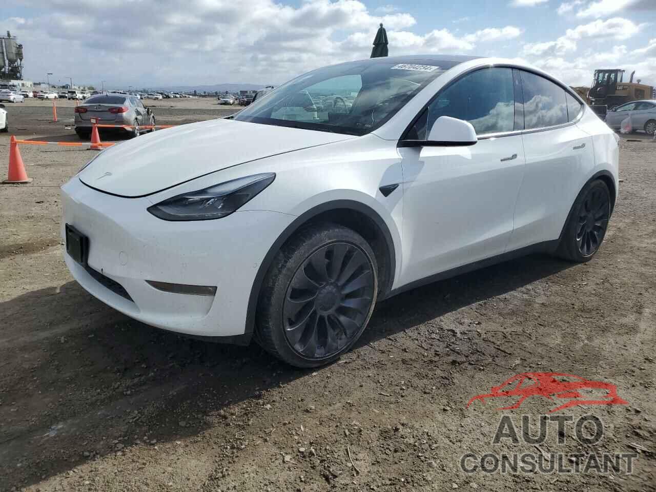 TESLA MODEL Y 2021 - 5YJYGDEF6MF215716