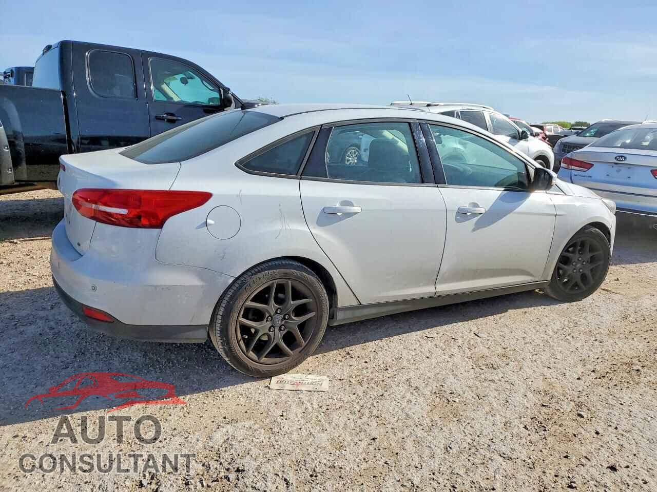 FORD FOCUS 2016 - 1FADP3F27GL407352