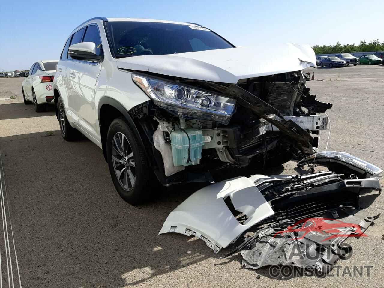 TOYOTA HIGHLANDER 2018 - 5TDJZRFH0JS818001