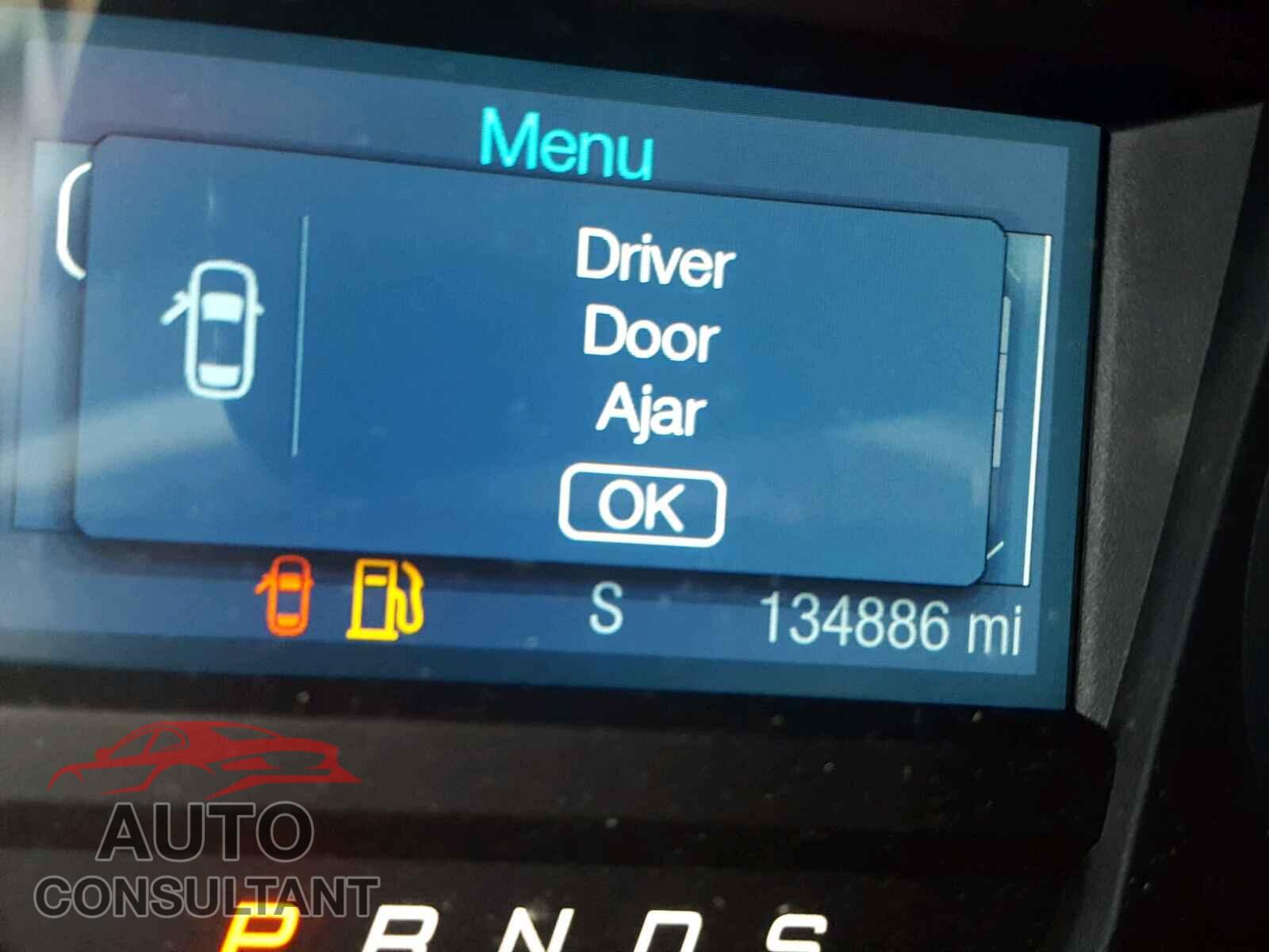 FORD TAURUS 2015 - 1FAHP2D90FG137626