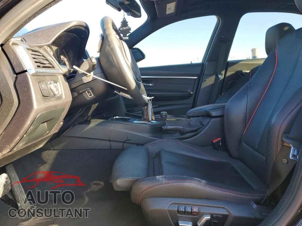 BMW 3 SERIES 2016 - WBA8E3G5XGNU05607
