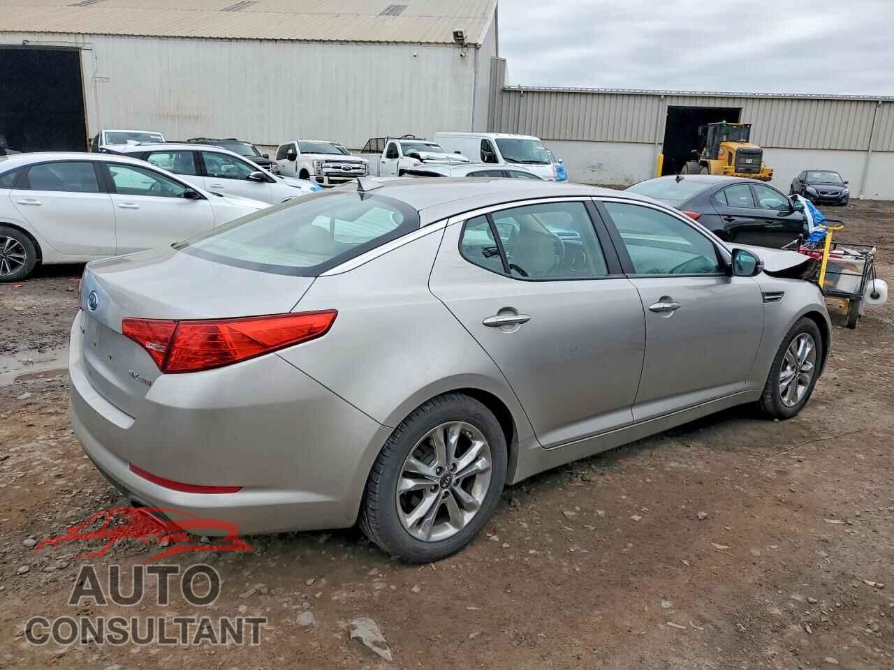 KIA OPTIMA 2011 - KNAGN4A64B5086846