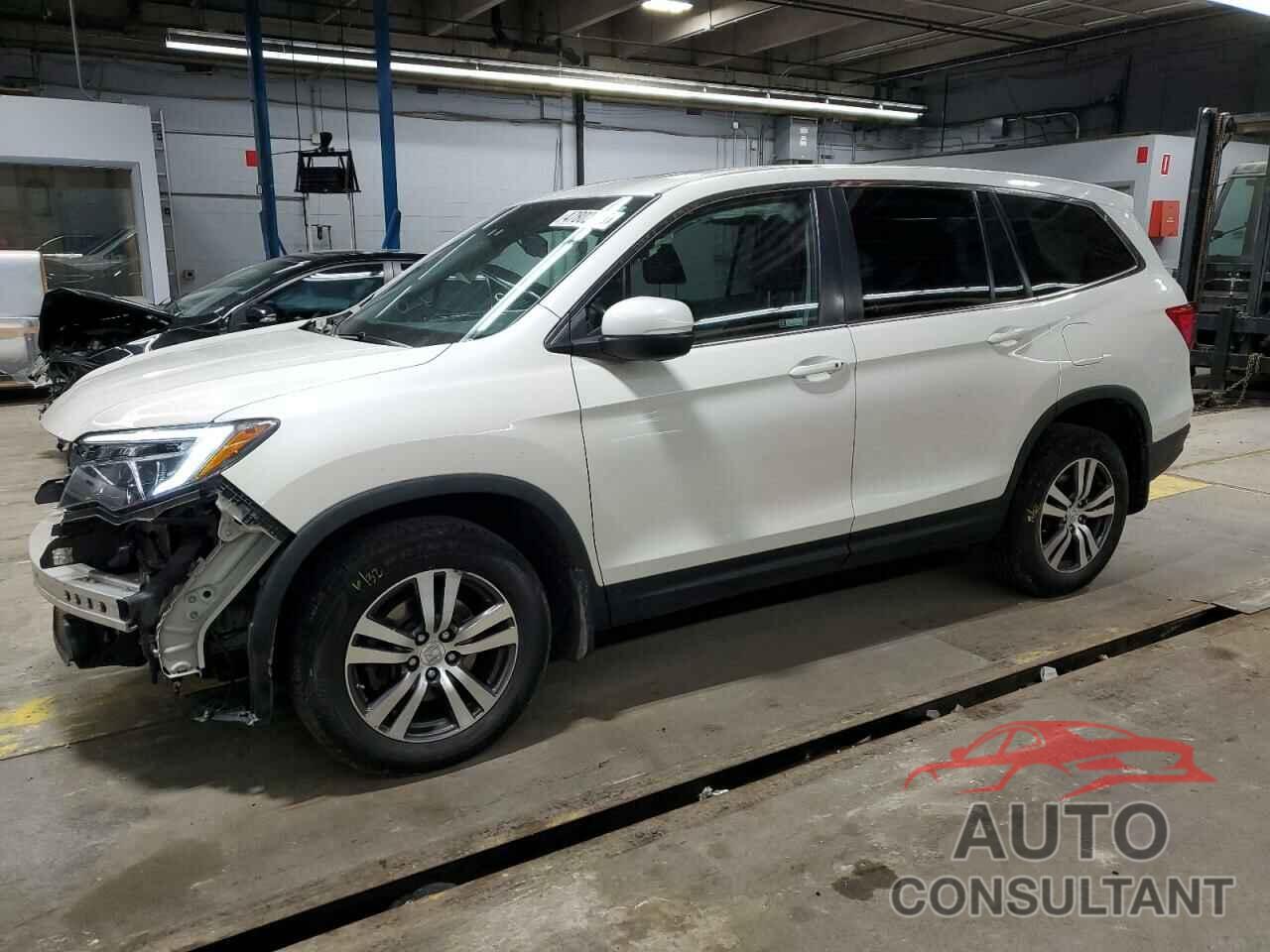 HONDA PILOT 2017 - 5FNYF6H5XHB099976