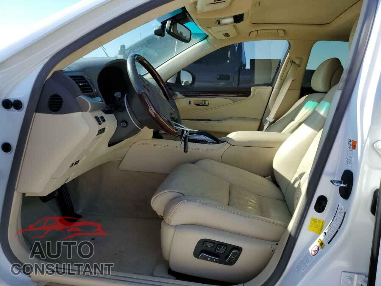 LEXUS LS460 2016 - JTHBL5EF7G5140634