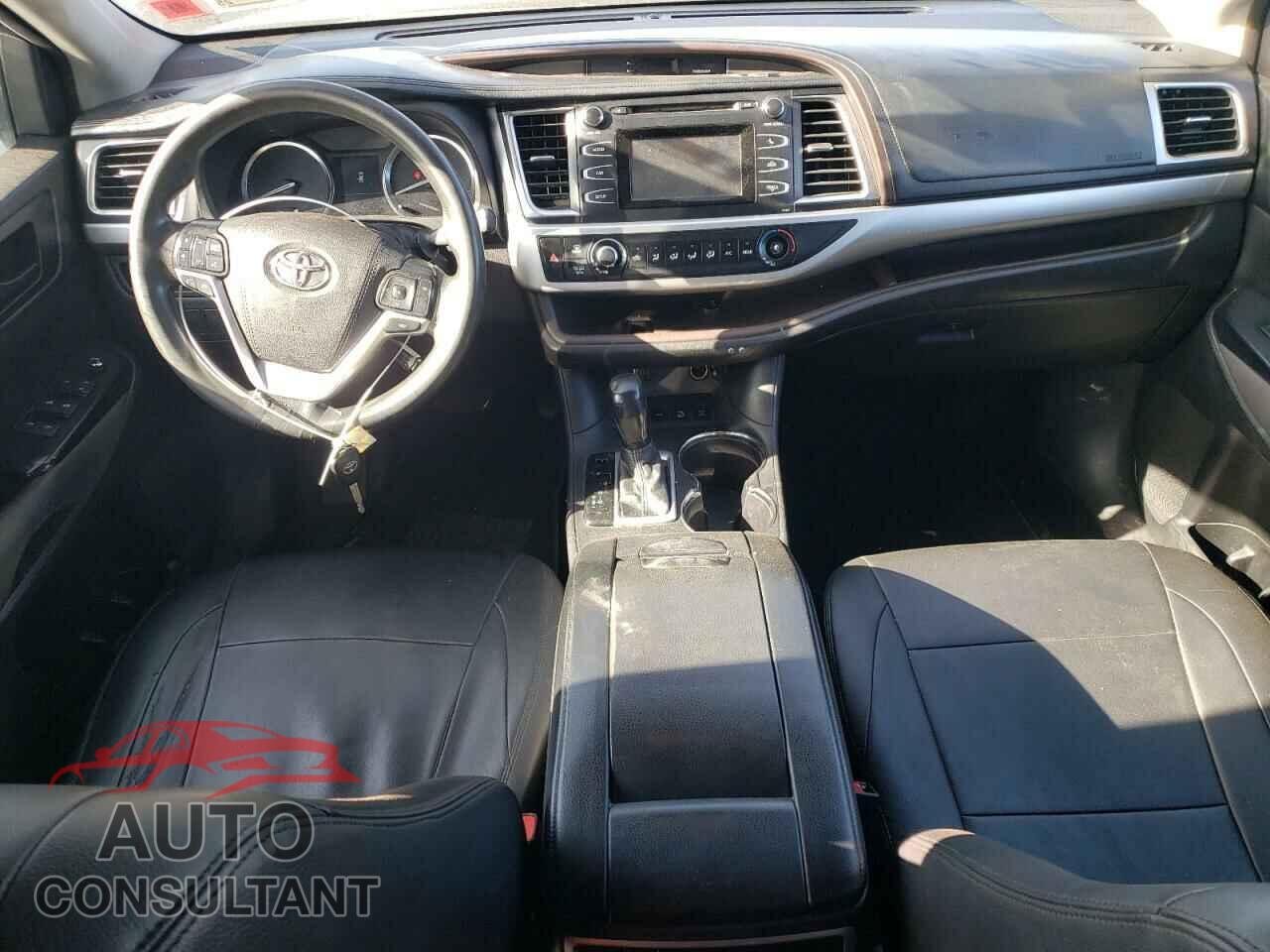TOYOTA HIGHLANDER 2016 - 5TDBKRFH7GS243347
