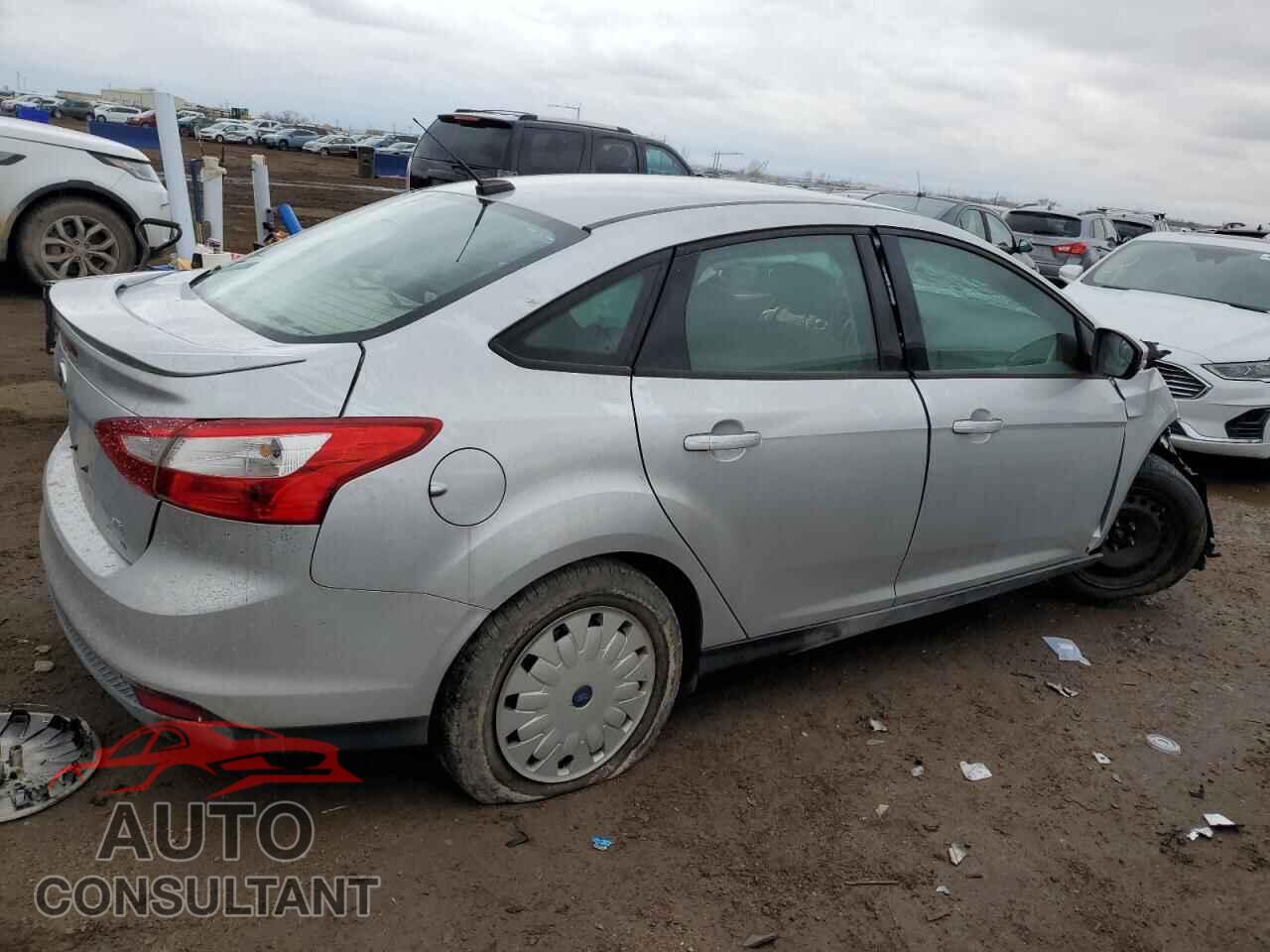 FORD FOCUS 2012 - 1FAHP3F24CL236121