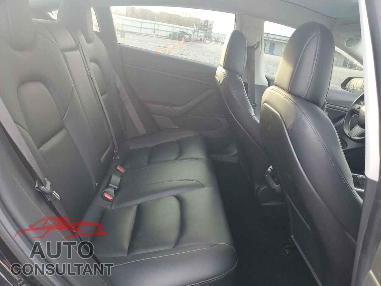 TESLA MODEL 3 2018 - 5YJ3E1EB2JF070679