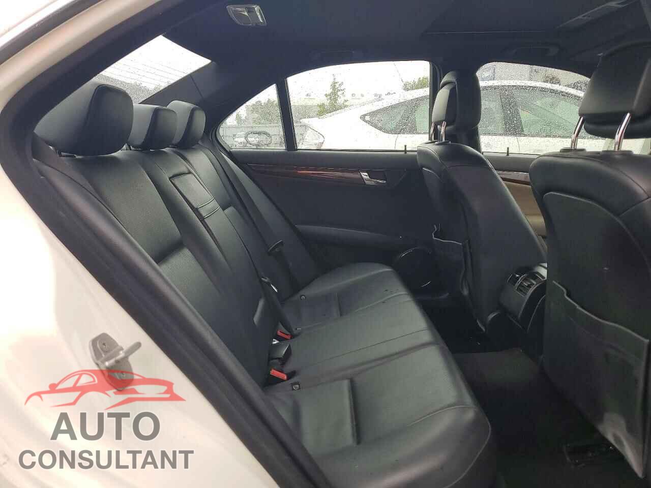 MERCEDES-BENZ C-CLASS 2010 - WDDGF5EB2AF400604