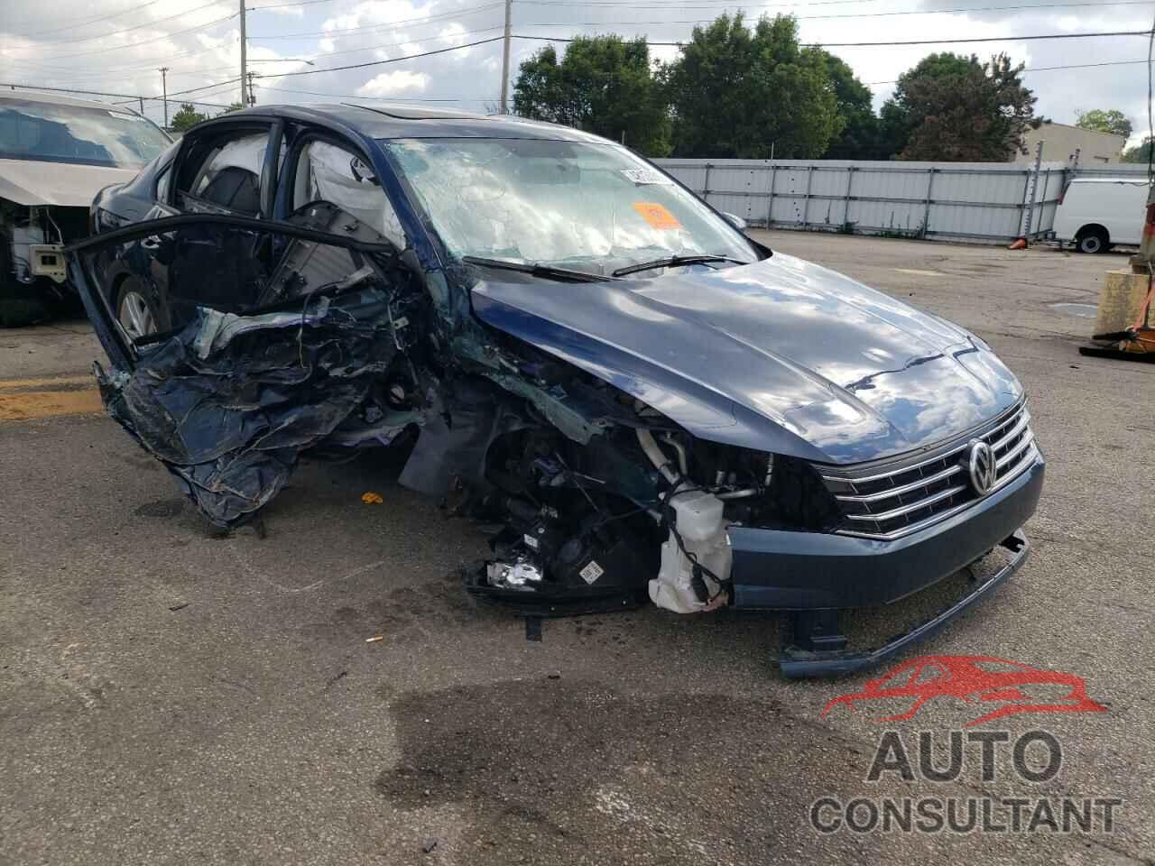 VOLKSWAGEN PASSAT 2019 - 1VWLA7A33KC001847