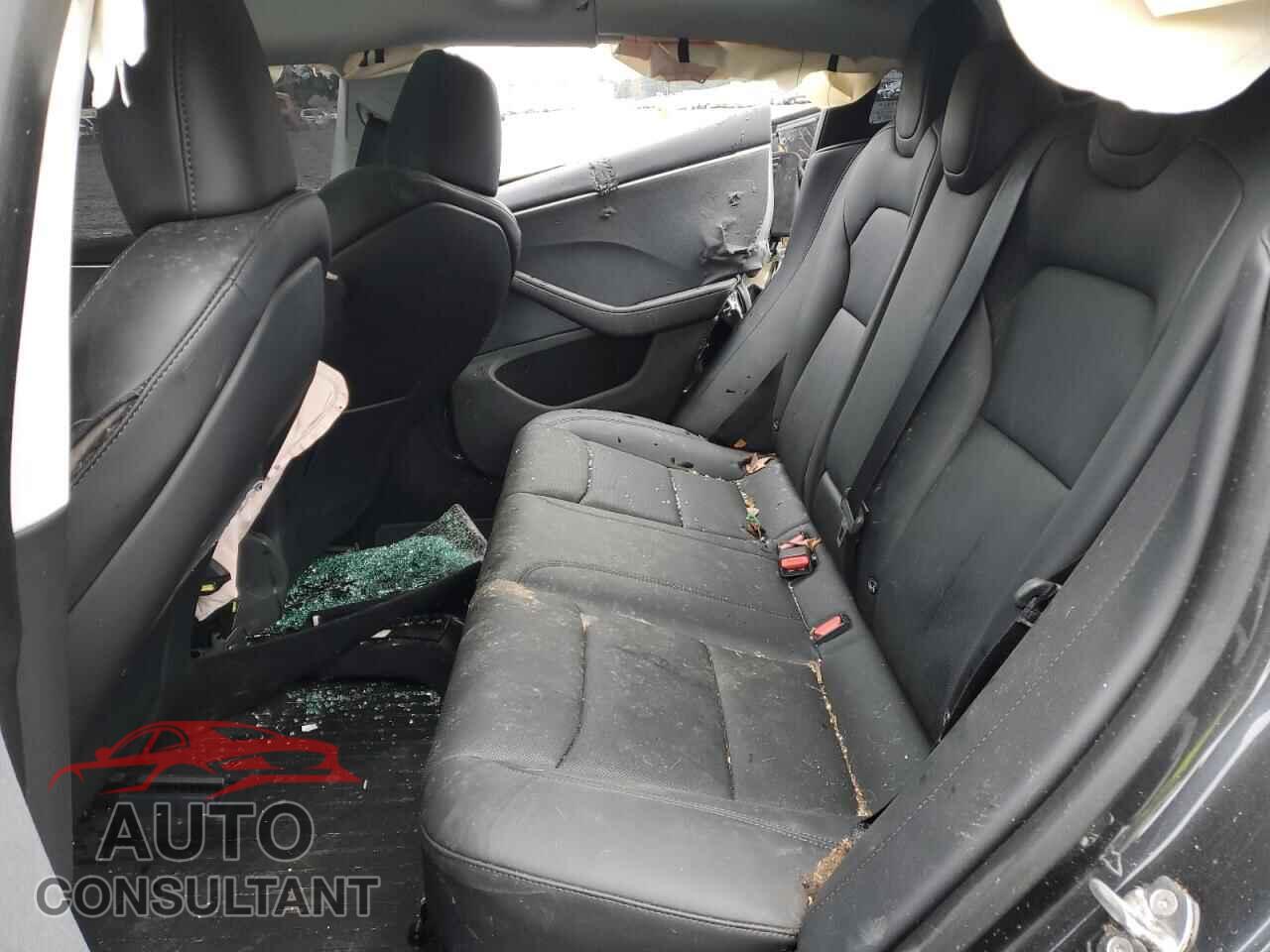 TESLA MODEL 3 2024 - 5YJ3E1EA9RF716917