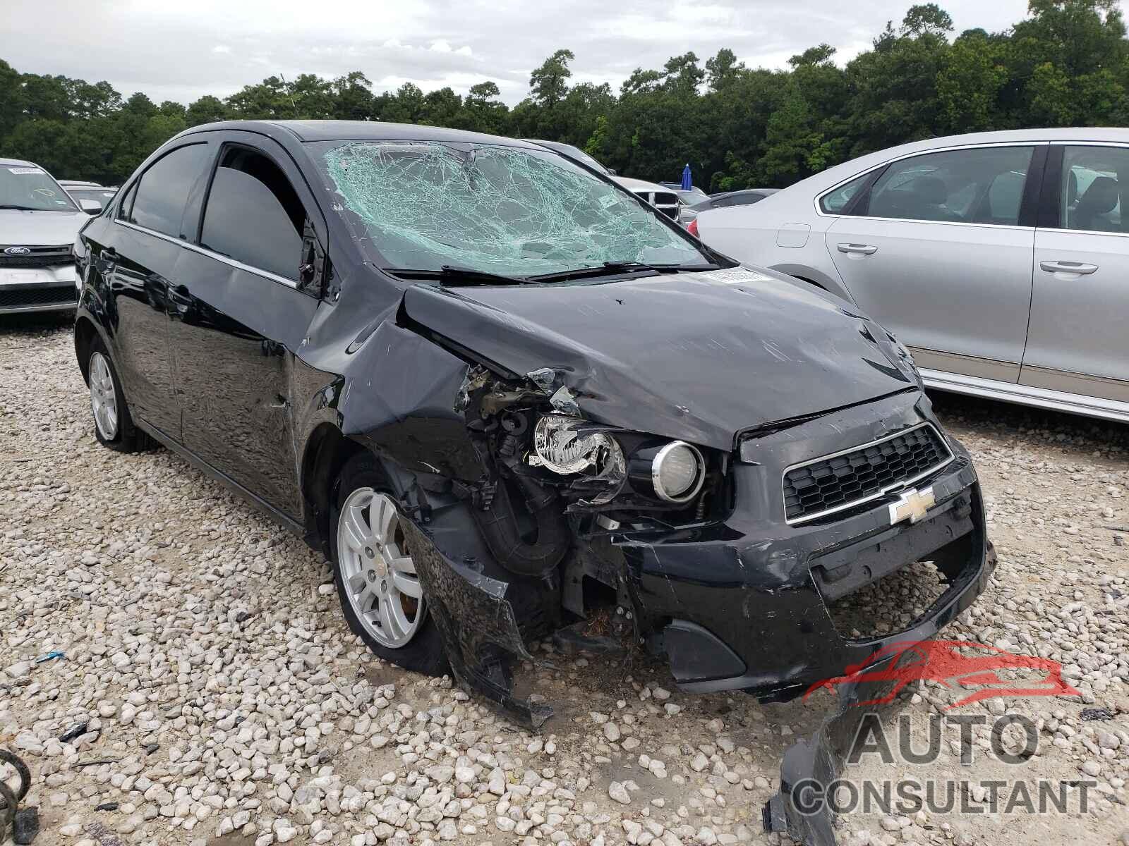 CHEVROLET SONIC 2016 - 1G1JC5SH7G4174638
