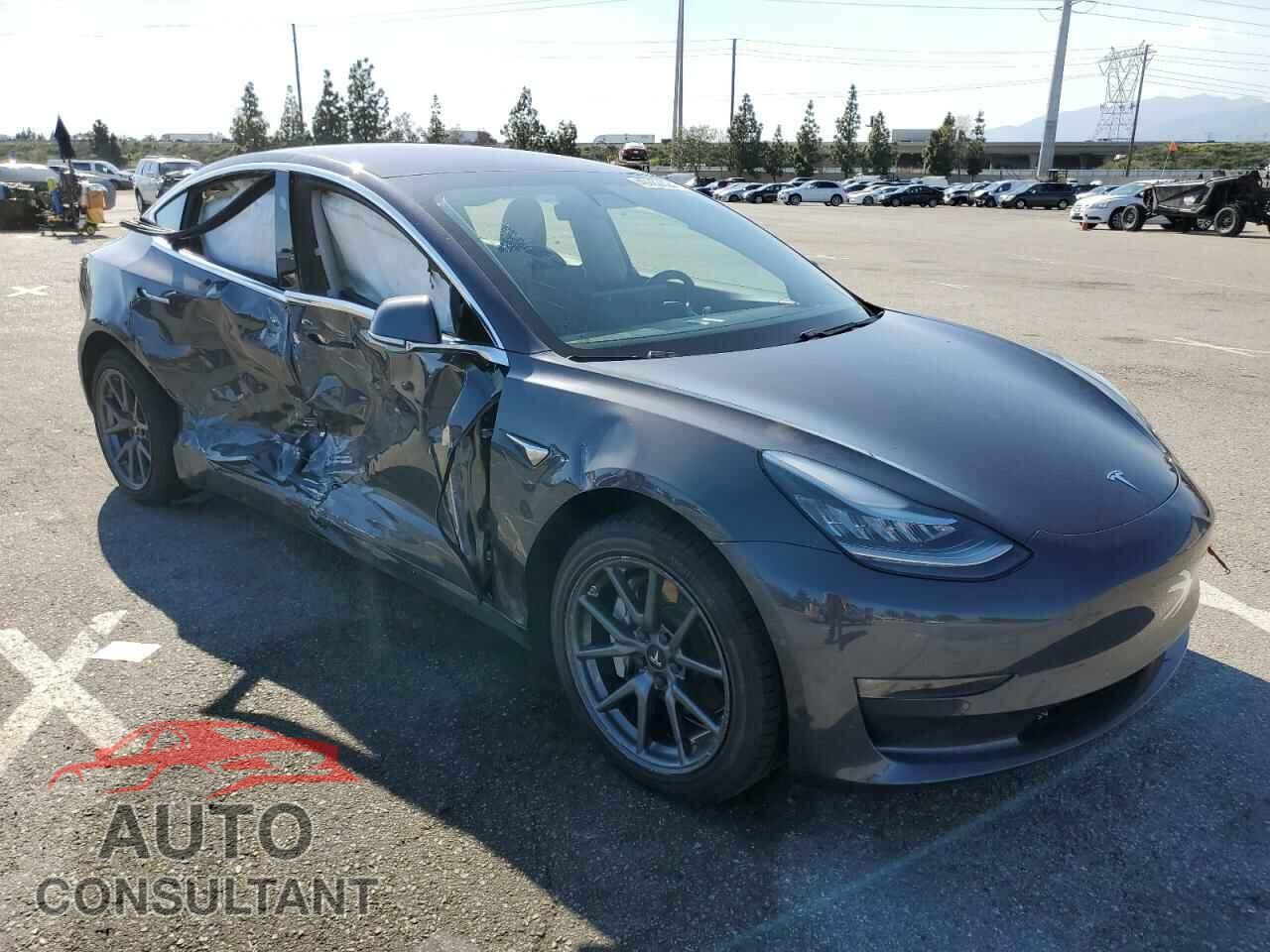 TESLA MODEL 3 2018 - 5YJ3E1EA5JF077570