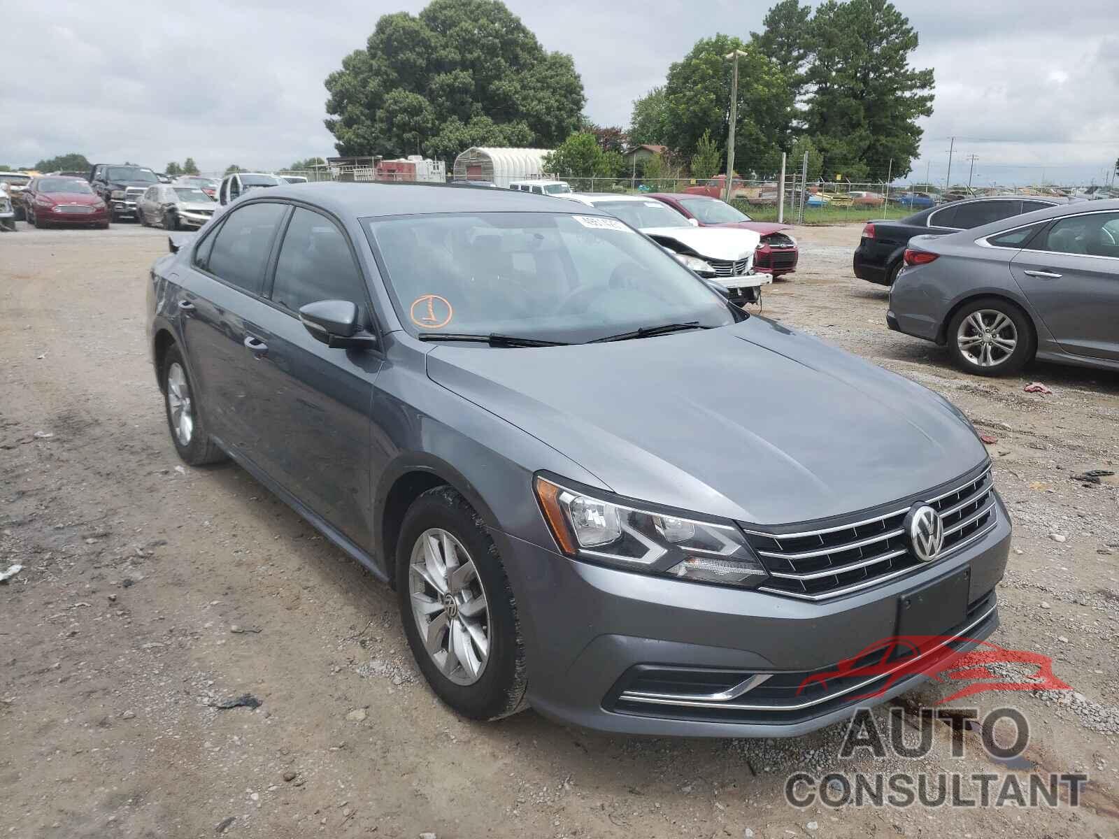 VOLKSWAGEN PASSAT 2018 - 1VWAA7A34JC006965