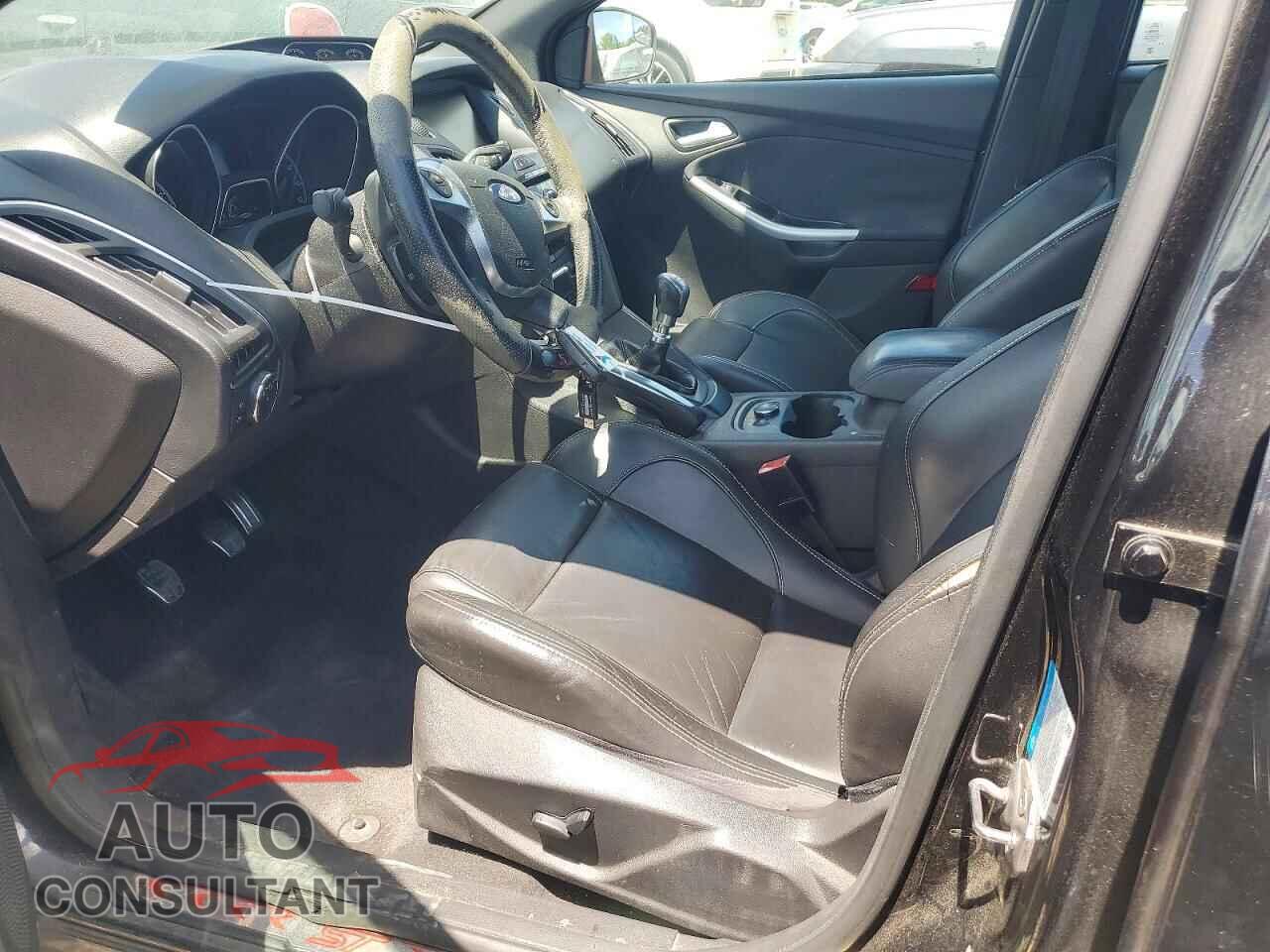 FORD FOCUS 2013 - 1FADP3L94DL240896