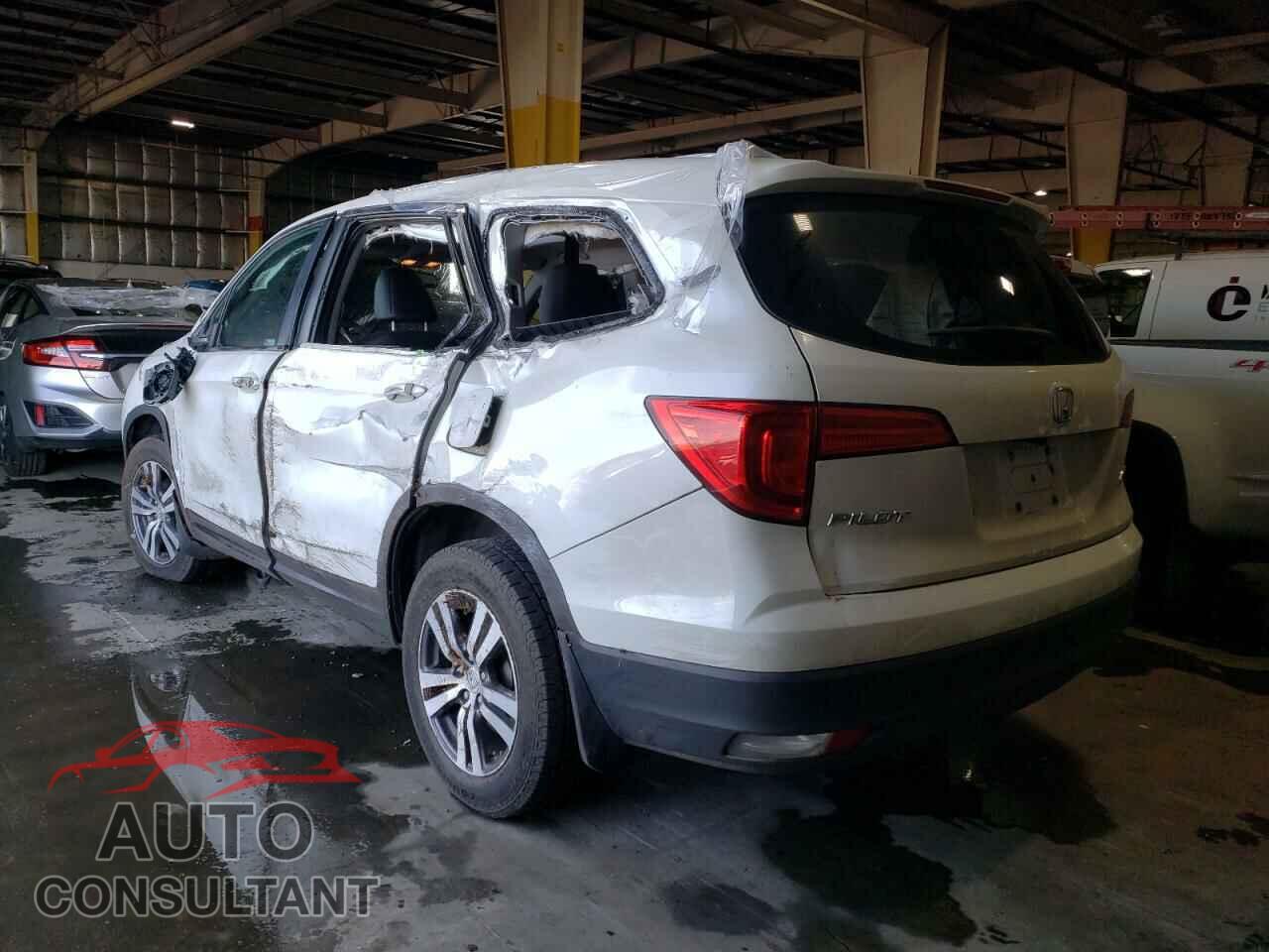 HONDA PILOT 2017 - 5FNYF6H53HB094389