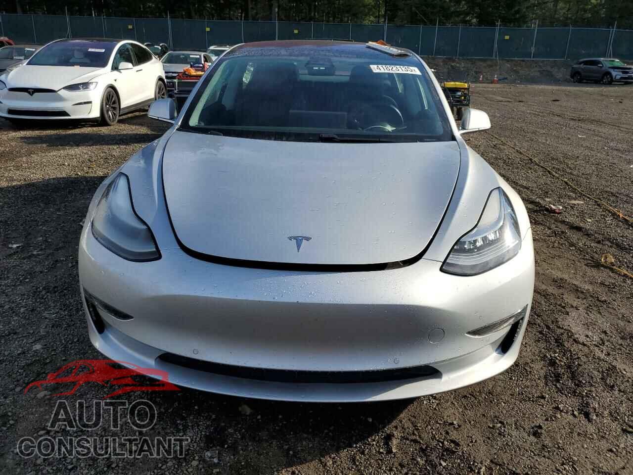 TESLA MODEL 3 2018 - 5YJ3E1EAXJF015355
