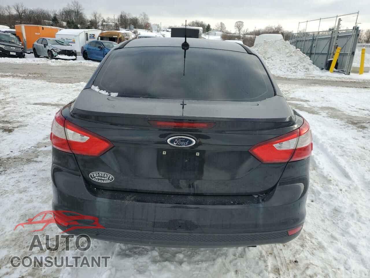 FORD FOCUS 2012 - 1FAHP3F23CL299775