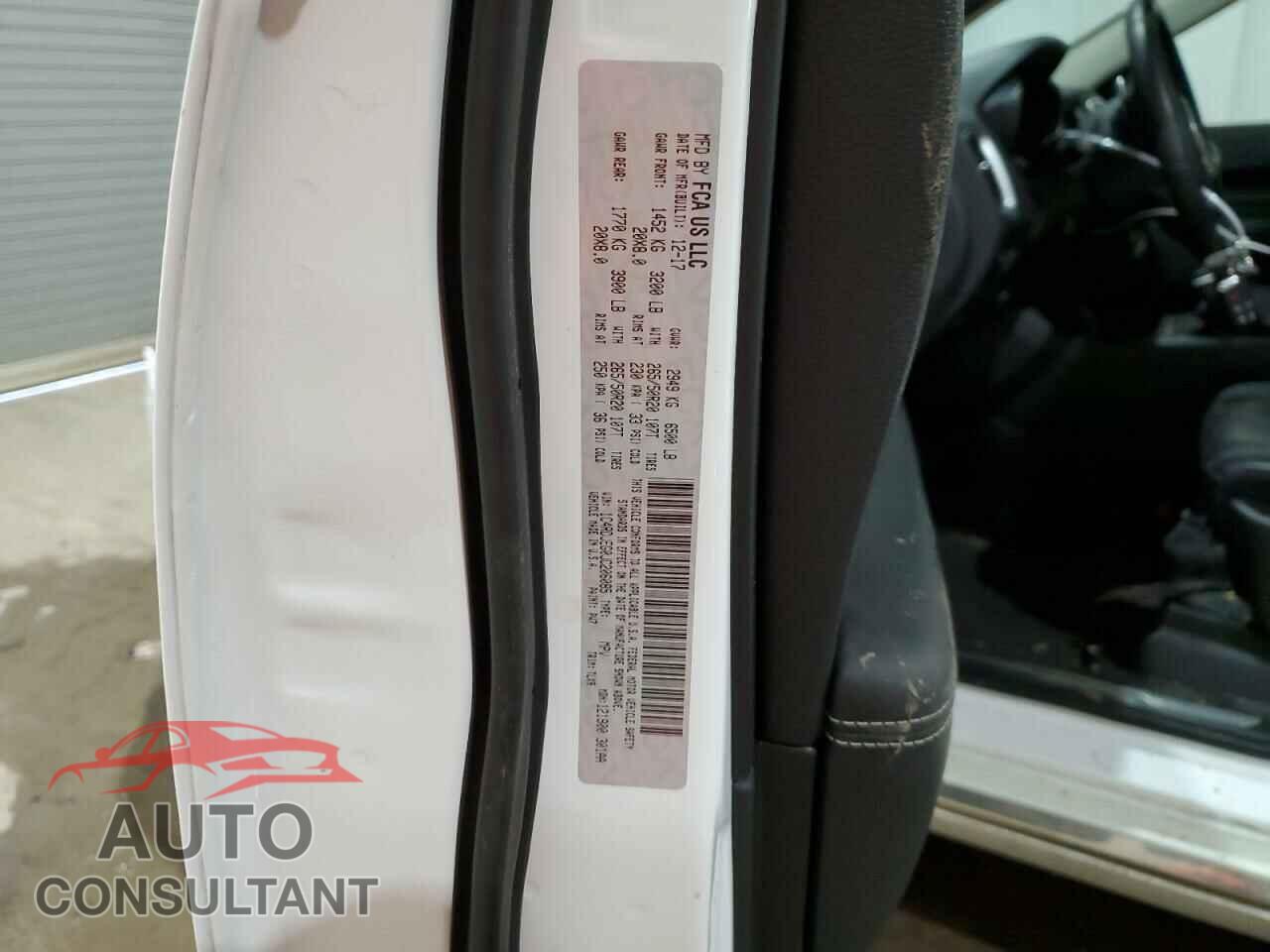 DODGE DURANGO 2018 - 1C4RDJEG0JC206085
