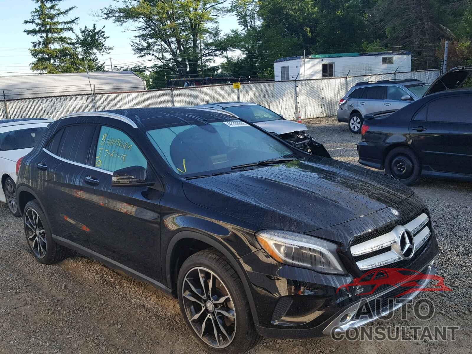 MERCEDES-BENZ GLA 250 4MATIC 2017 - WDCTG4GB8HJ335773